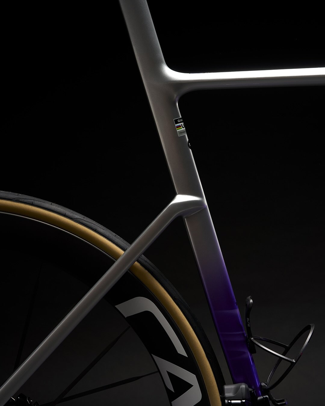 Detail zadní stavby kola Giant Propel Advanced SL