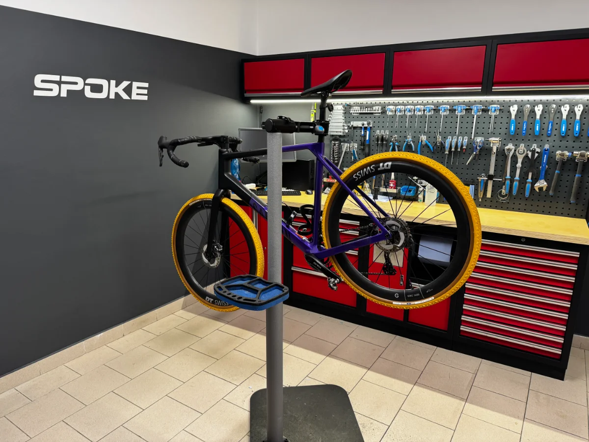 servis a seřízení kola Canyon v dílně SPOKE u Plzně