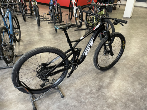 GT Sensor 29" Carbon Elite