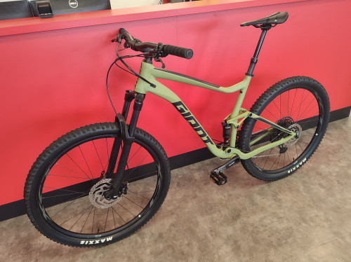 Giant Stance 29 1