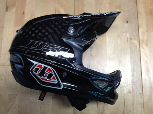 Troy Lee Designs D3 Pinstripe Carbon - použitá
